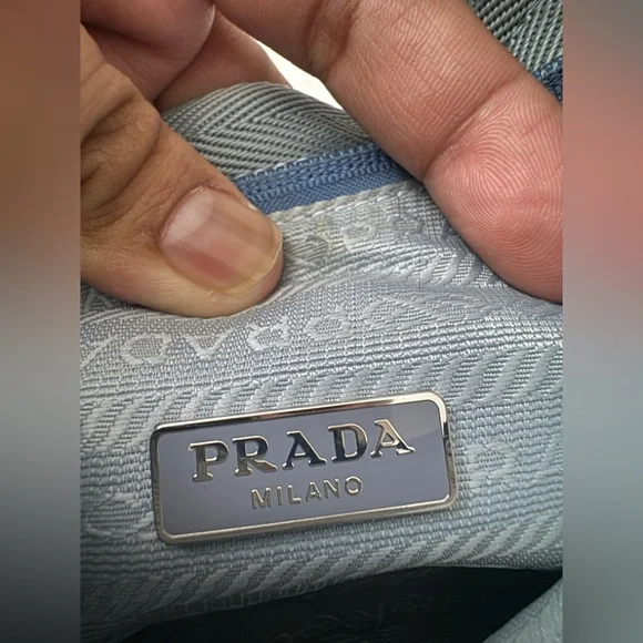 Prada Re-edition - Picture 13 of 16